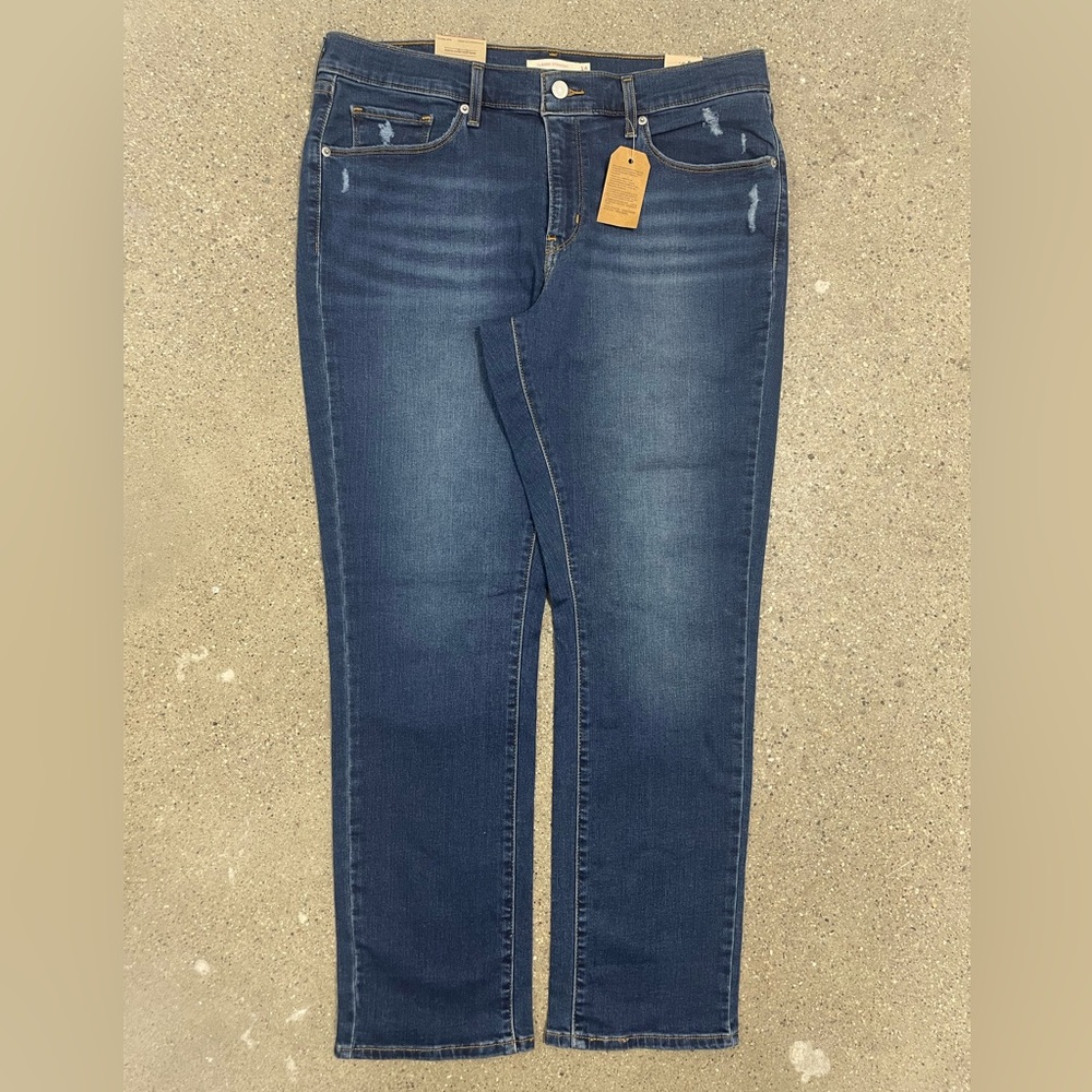 NWT Levi’s classic straight jeans size 14